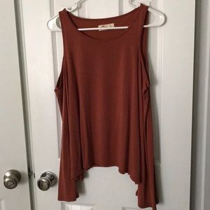 Off the shoulders long sleeve top.